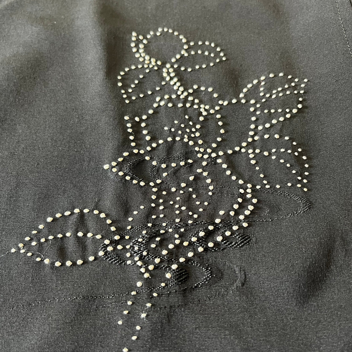 玉留刺繍 枝椿　L